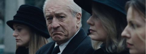 Un extrait de The Irish Man l'acteur Robert De Niro Fait sa De Niro Face