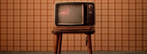 Écrans et urgence sanitaire Une vieille télé