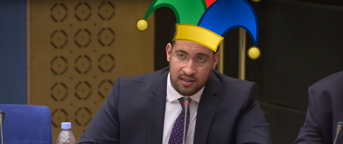 Alexandre Benalla et la stratégie du bouffon Benalla durant son audition par le sénat, avec un photomontage de chapeau de bouffon