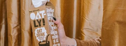 Ces marques qui se positionnent comme des « lanceuses d’alerte » brique de lait d'avoine oatly
