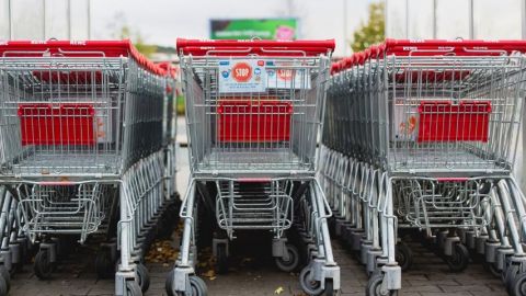 Signature du Pacte sur les Dates de Consommation Des chariots de supermarché