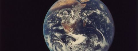 Amazon : le plus gros pollueur de la planète crée un fond pour la sauver La planète Terre vue du ciel