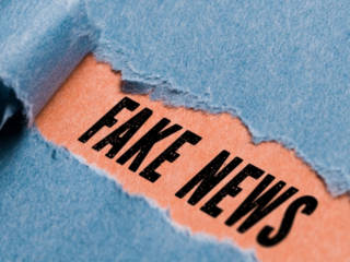 Twitter lance son label pour identifier les fake news