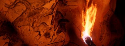 À voir : la grotte Chauvet en 360°, comme si vous y étiez un mur de grotte avec des peintures