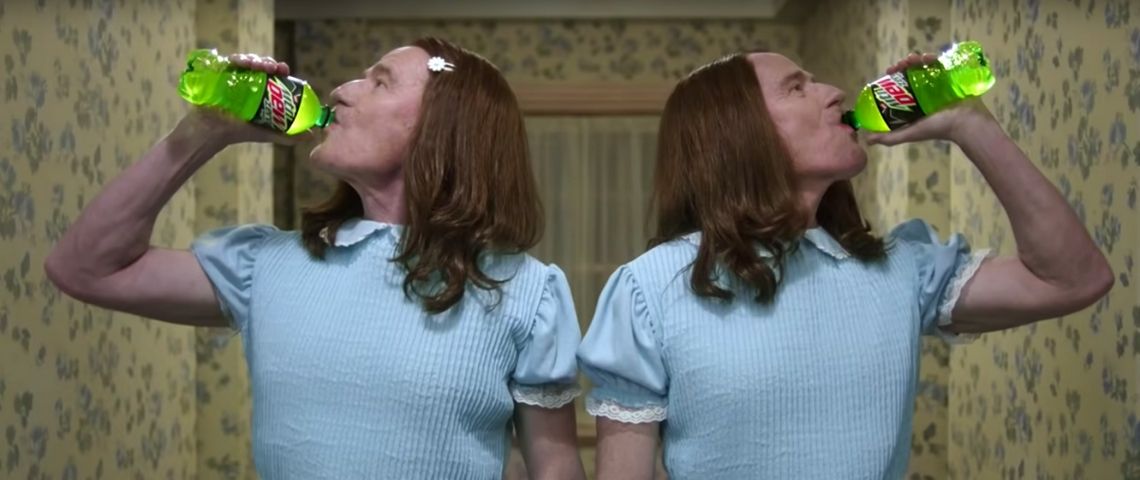 Super Bowl 2020 : notre sélection des meilleures pubs parodie des jumelles de shining dans une pub