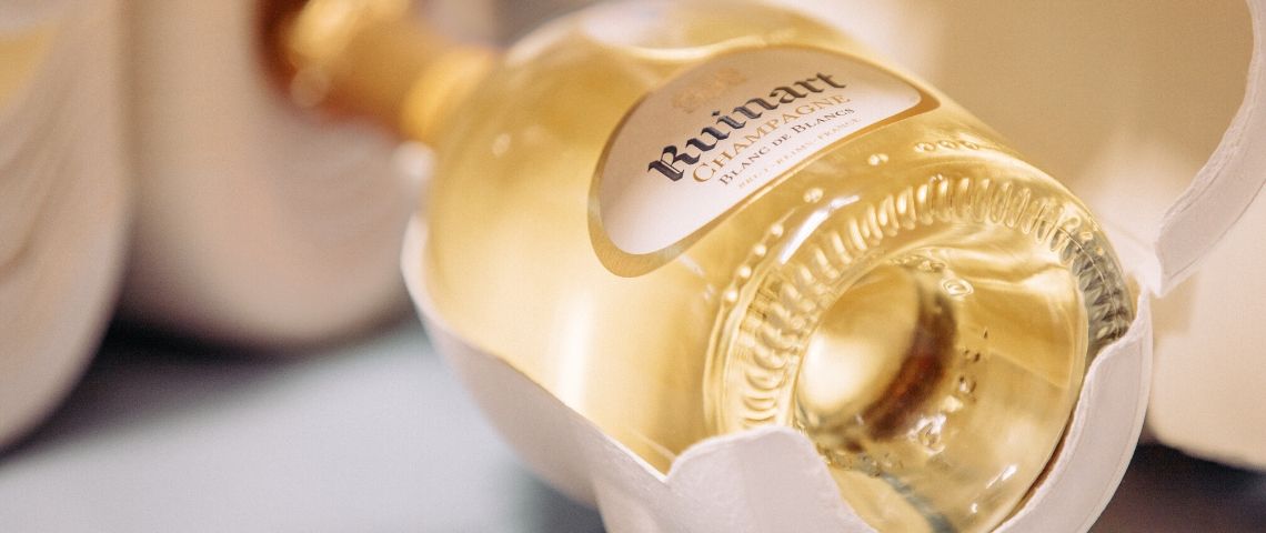 Après 2 ans de recherche et développement, la maison Ruinart annonce un nouveau packaging ecoresponsable Emballage Ruinart