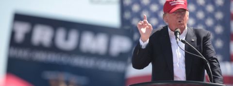 Donald Trump en campagne le président trump dans un meeting