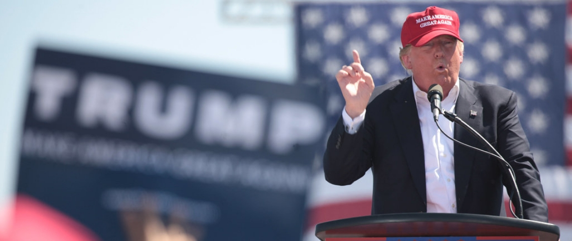 Donald Trump en campagne le président trump dans un meeting