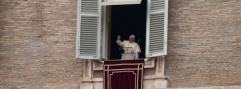 Top des réactions Twitter après que le Pape ait demandé au Seigneur d’arrêter l’épidémie… avec sa main Le Pape François au Vatican
