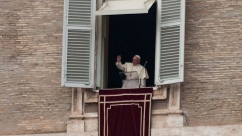 Top des réactions Twitter après que le Pape ait demandé au Seigneur d’arrêter l’épidémie… avec sa main Le Pape François au Vatican