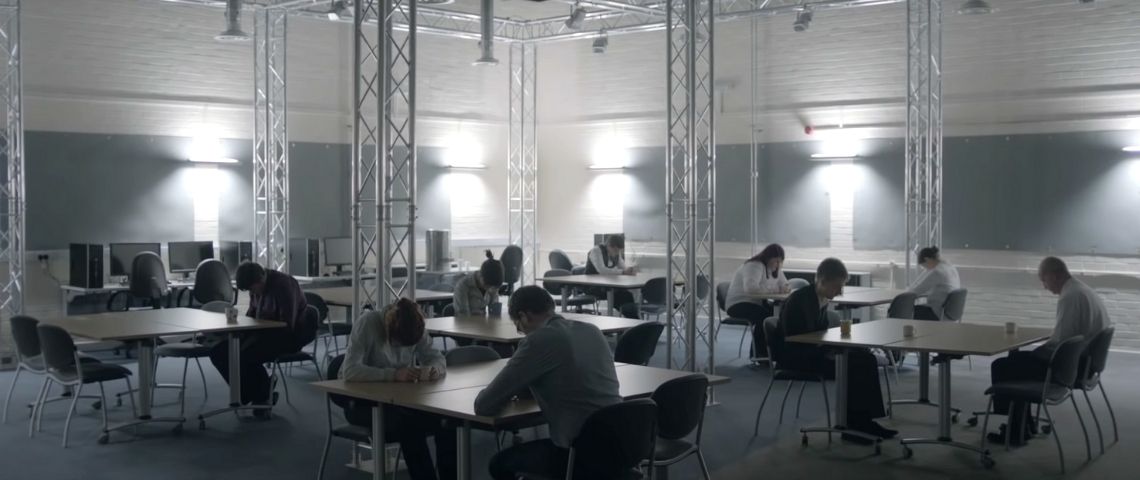 Ce film nous plonge dans un monde où même le sommeil devient monnayable un réfectoire où les gens dorment