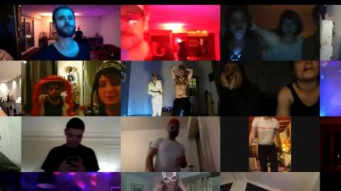 Une page Zoom avec des gens qui font la fête ensemble