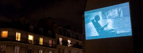 Comment les cinémas gèrent-ils la crise ? Un cinéma parisien projette des films en plein air