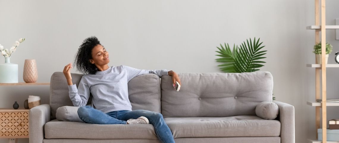 Et si… nous prenions enfin le temps ? Une femme qui attend