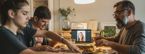 Comment les marques gardent le lien pendant le confinement Comment les marques gardent le lien pendant le confinement