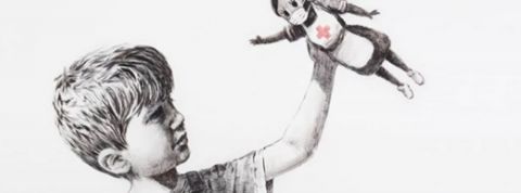 Banksy offre une oeuvre à un hôpital Un dessin de Banksy représentant un petit garçon en train de jouer avec une infirmière-superhéroïne