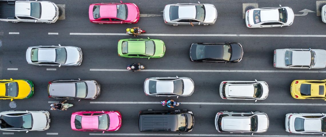 En télétravail, les bouchons nous manquent Un embouteillage vu de haut