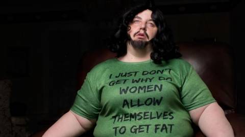  « Le problème majeur, c’est qu’elle est répugnante… » : cette photographe répond à ses trolls avec brio