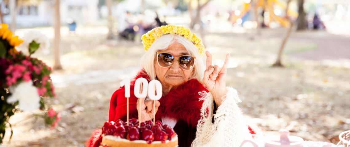 Com’ de crise : ce que les entreprises centenaires ont à nous apprendre Une centenaire fête son anniversaire