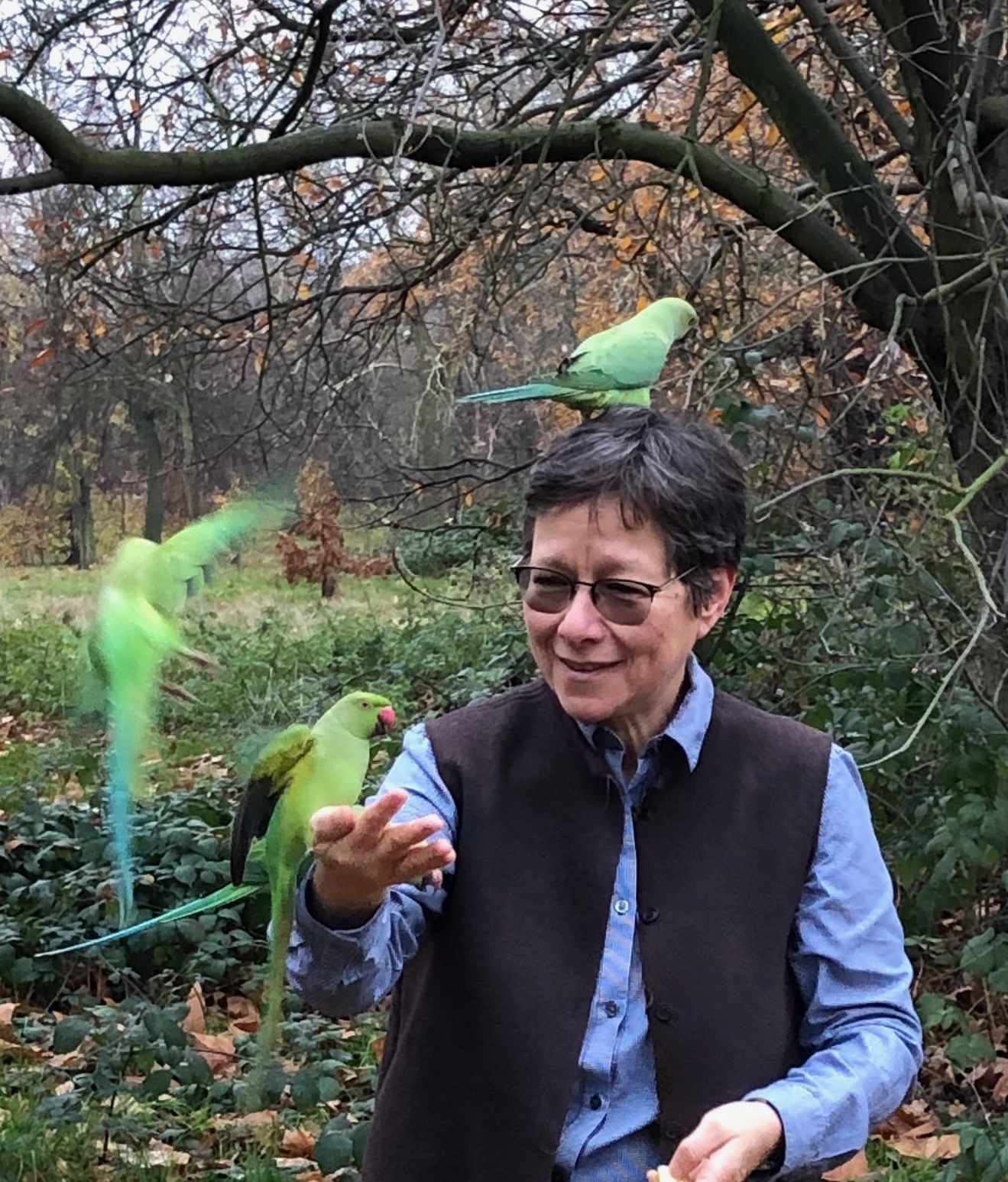 Anna Tsing avec des oiseaux