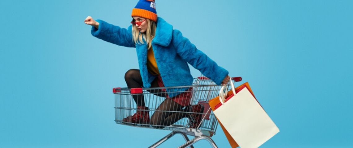 Les marques doivent devenir utiles et responsables Une femme dans un cadi