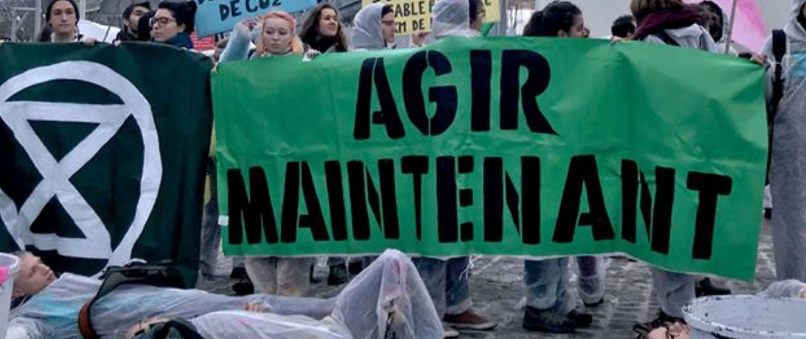 Comment Extinction Rebellion a piégé un fonds suédois Une bannière d'Extinction Rebellion avait l'inscription Agir Maintenant