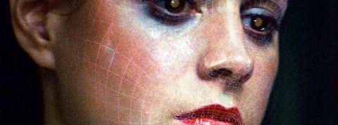 Johanna Jaskowska, l’artiste française qui veut faire de nous des cyborgs visage de femme androide