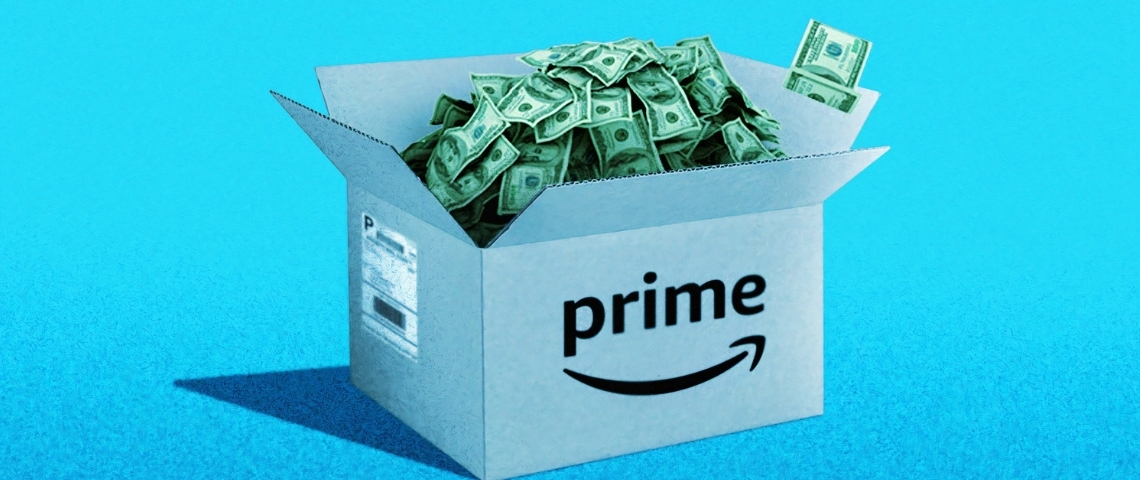 Comment Amazon s'enrichit sur la crise climatique ? Une boîte amazon prime remplie de billets