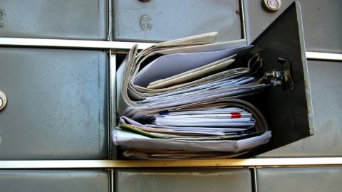 Une boite aux lettres remplie
