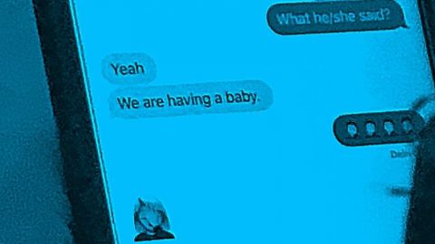 Des SMS d’inconnus immortalisés par un photographe de rue