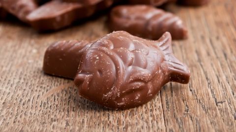 Cémoi utilise des voiliers pour transporter son chocolat Des poissons en chocolat