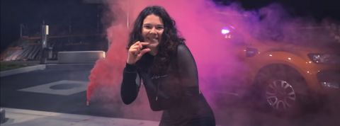 Comment faire des vues avec une fausse rupture une youtubeuse qui chante