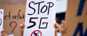 Pancarte pendant une manifestation anti 5g