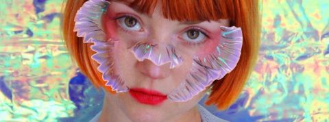 Comment les filtres réinventent les codes de la beauté ? Portrait d'Inès Alpha, une créatrice de maquillage numérique