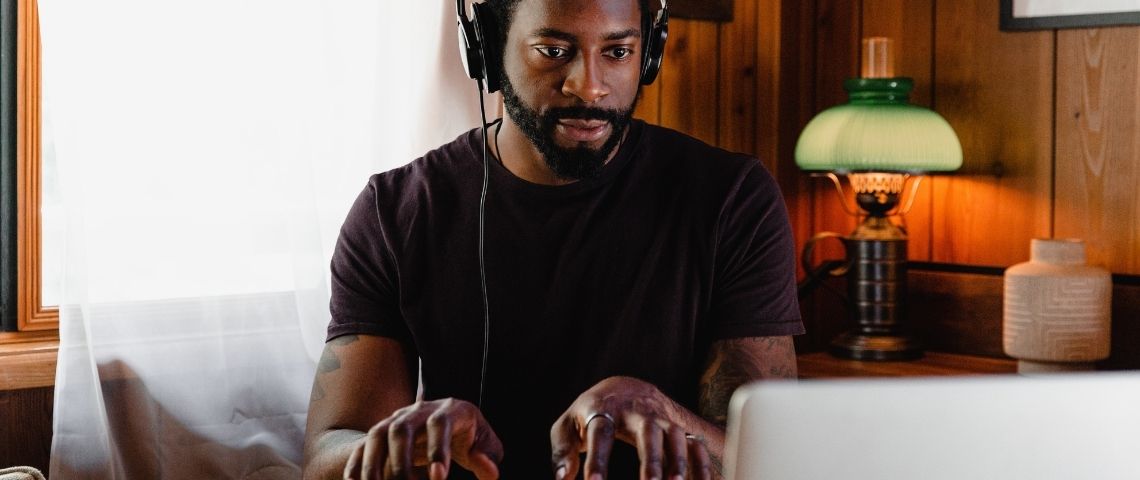 Comment rendre une interface de musique plus intuitive ? Le cas du label de musique CDM Comment rendre une interface de musique plus intuitive ? Le cas du label de musique CDM