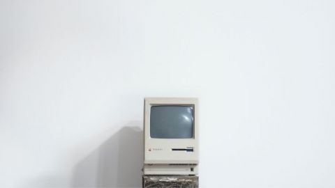 La digitalisation des entreprises au coeur des problématiques de 2020 Ordinateur, vintage