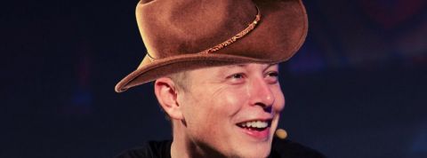 Pourquoi les entreprises de la Silicon Valley s'installent-elles au Texas ? Elon Musk portant un chapeau de cowboy