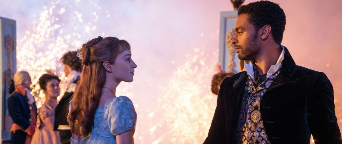 Romance, perles et corsets : comment Bridgerton ravive le glamour de la Régence anglaise Romance, perles et corsets : comment Bridgerton ravive le glamour de la Régence anglaise