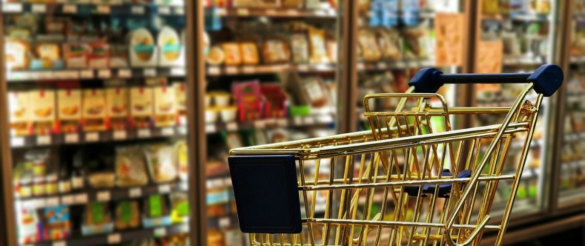 Faire « Place au nouveau consommateur » la nouvelle campagne de communication d'Aldi Caddie dans un supermarché