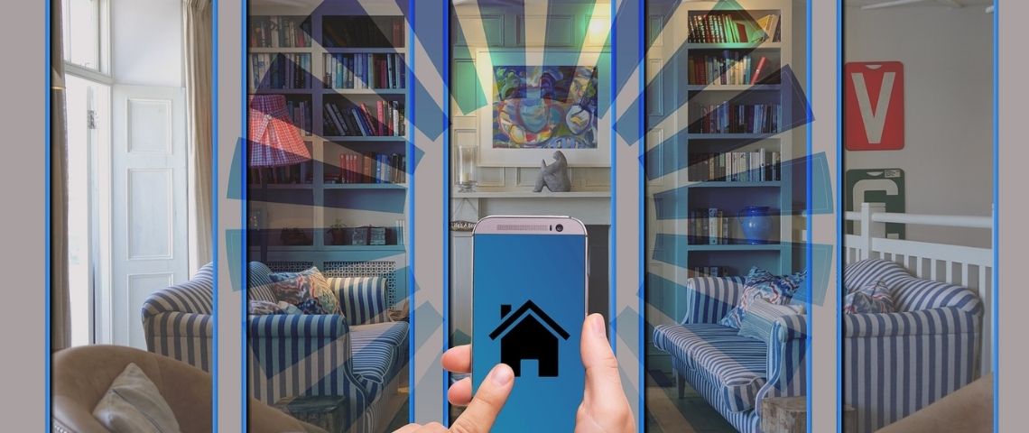 Lidl va commercialiser des objets connectés pour la maison à compter du 1er février 2021. Personne tentant un téléphone pour piloter les objets de sa maison