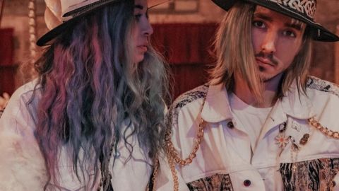 MiniMe Paris et son compagnon, portant des vestes customisées