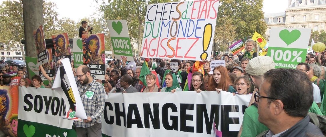 Pourquoi faut-il changer les mots pour parler du climat ? Une manifestation en faveur du climat à Paris