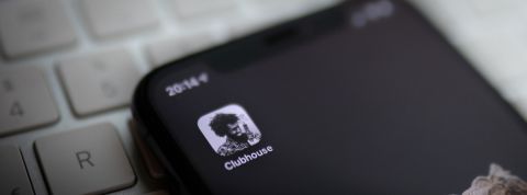 Clubhouse, le nouveau réseau social hype, est une pompe à données Icone de l'application Clubhouse sur un iphone