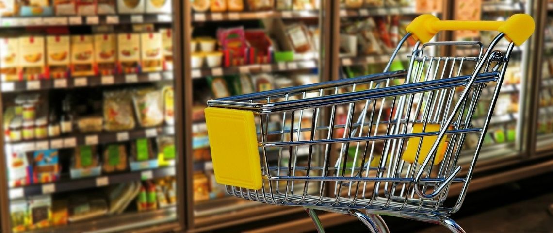 Intermarché utilise la réalité augmentée de Snapchat pour faire découvrir son nouveau service « Consomieux » afin d’aider les consommateurs à mieux manger et mieux choisir les produits qu’ils achètent. Caddie dans un supermarché