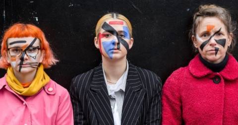 À Londres, le maquillage « camouflage » devient une arme anti-surveillance