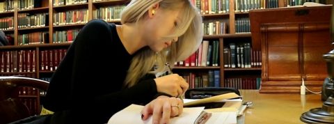 Vidéos « gongbang » : quand étudier devient un phénomène viral sur YouTube Vidéos « gongbang » : quand étudier devient un phénomène viral sur YouTube