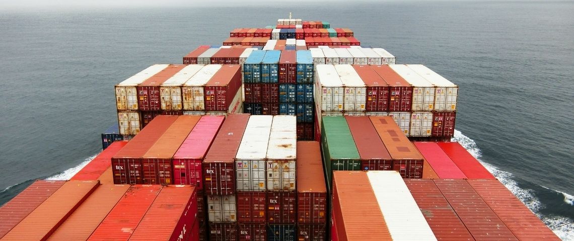 Le nombre de conteneurs perdus en mer explose Des conteneurs sur un cargo
