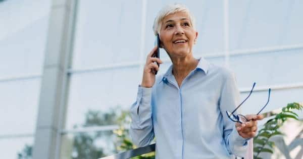 Comment devenir « boomer-friendly » sur les réseaux sociaux ?