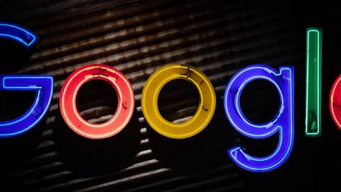 Logo de google en néons