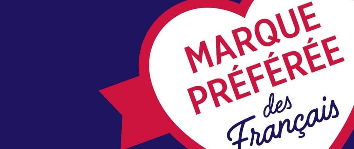 Depuis 2015, le label Marque préférée des Français récompense les marques de services et produits d’un gage de qualité et d’un niveau de recommandation par les consommateurs. logo Marques préférées, coeur rouge sur fond bleu